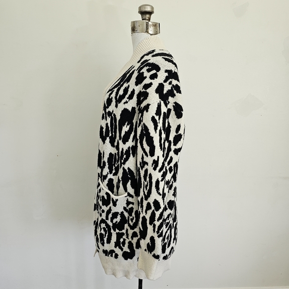 Who what wear animal print open front cardigan size LARGE - Picture 7 of 10